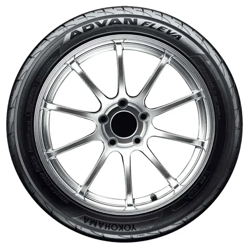 225/40 R18 92W Advan-Fleva (V701) XL RPB